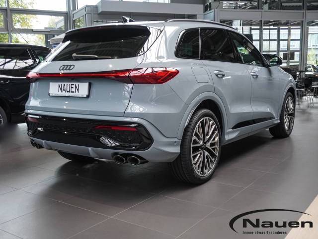 SQ5 Audi Exklusiv Farbe Pfeilgrau HUD S tandheiz