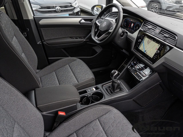 Touran R-Line Move 1,5l TSI *7-Sitzer*AHK*KAMERA*NAVI*