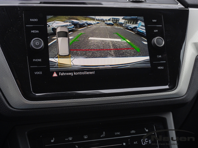 Touran R-Line Move 1,5l TSI *7-Sitzer*AHK*KAMERA*NAVI*