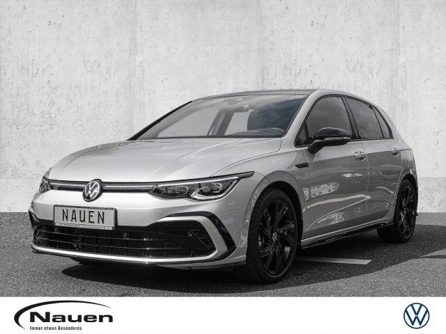 Golf VIII 1.5 eTSI DSG R-Line Sportpaket HUD El. Panoda...