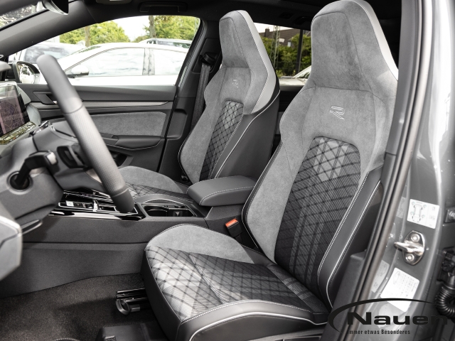 Golf Variant 1.5 eTSI R-Line Black Style *mtl. 269,- 4,99%*