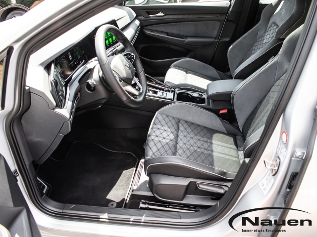 Golf VIII 1.5 TSI DSG R-Line Black Style Panorama