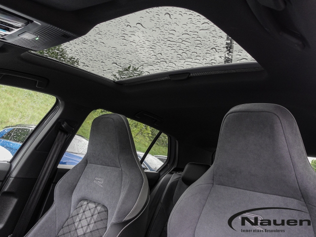 Golf R-Line Pano,Harman Kardon,ACC,MATRIX