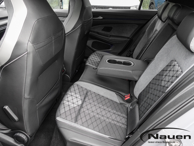 Golf R-Line Pano,Harman Kardon,ACC,MATRIX
