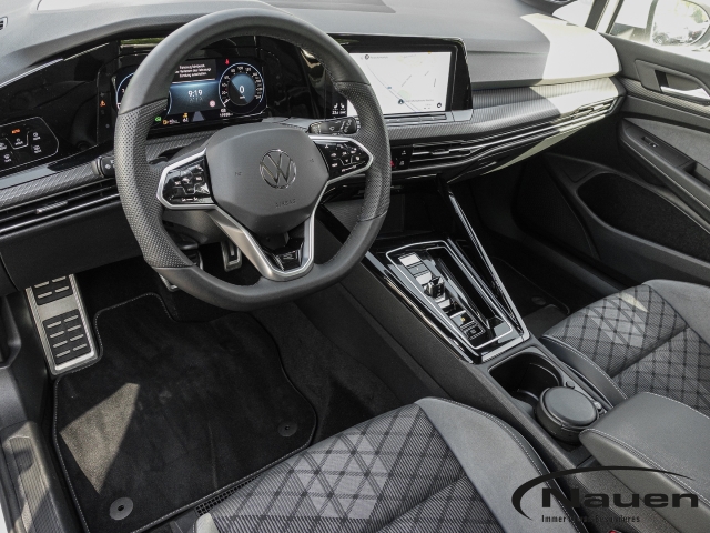 Golf VIII 1.5 TSI DSG R-Line HUD, Pano, Rückfahrkamera