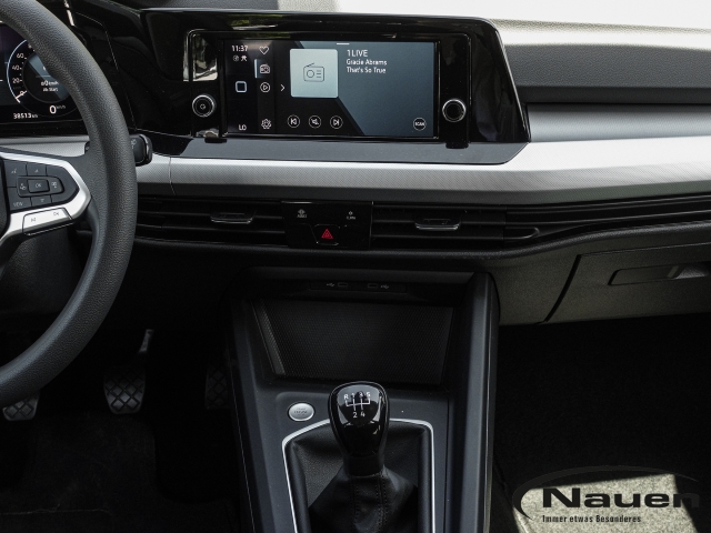 Golf VIII 1.0 TSI 5-Gang Navi Digitales Cockpit LED