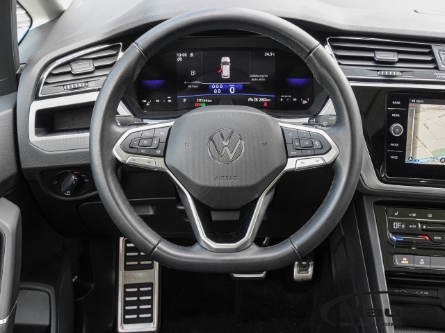 Touran 1.5 TDI DSG MOVE 7-Sitzer,Pano,Standhzg.
