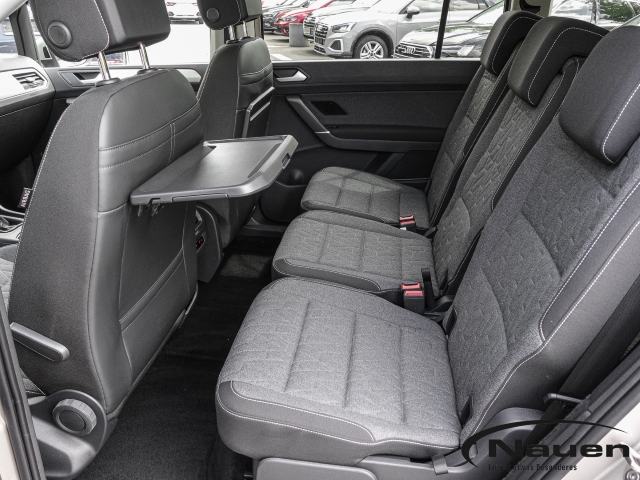 Touran 1.5 TDI DSG MOVE 7-Sitzer,Pano,Standhzg.