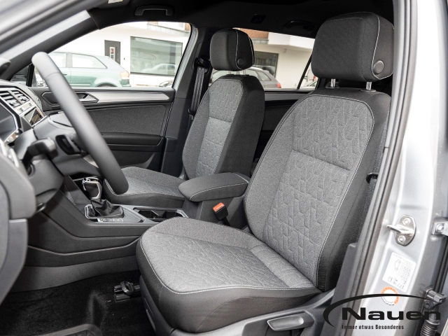 Tiguan Allspace Move 2,0 TDI DSG *7-Sitzer*MATRIX*KAMERA*NAVI*