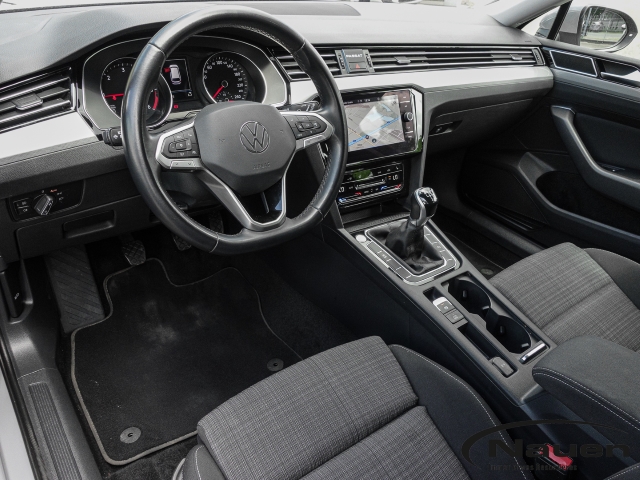 Passat 2.0 TDI Business NAVI,KAMERA,MASSAGE,LED