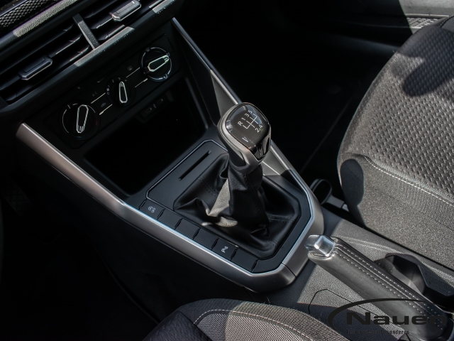 Polo VI 1.0 Life *mtl. 179,- 5,99%* Navi LED Apple CarPlay