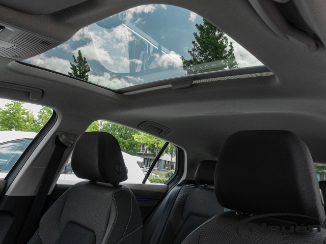 Golf VIII 1.5 TSI Style Panorama, ACC, LED
