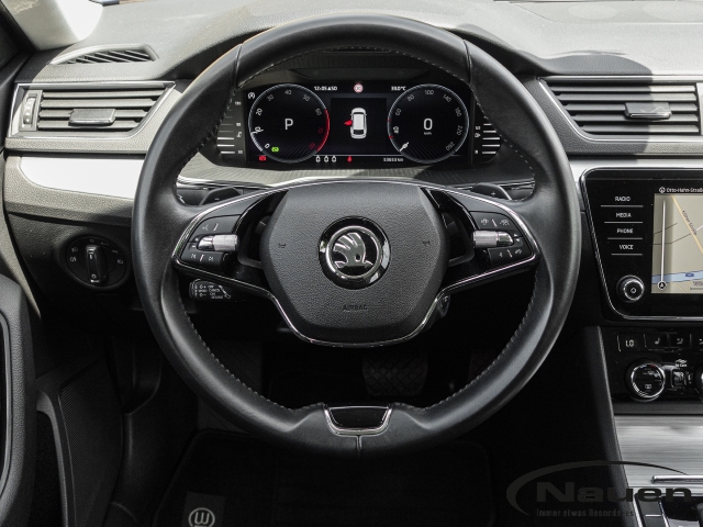 Superb Combi 1.5 TSI DSG Ambition Navi, ACC, LED