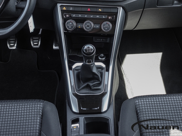 T-Roc 1.5 TSI 6-Gang Active *mtl. 199,- 4,99%*