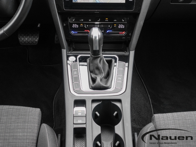 Passat Variant 1.5 TSI DSG Business Rückfahrkamera, ACC, LED