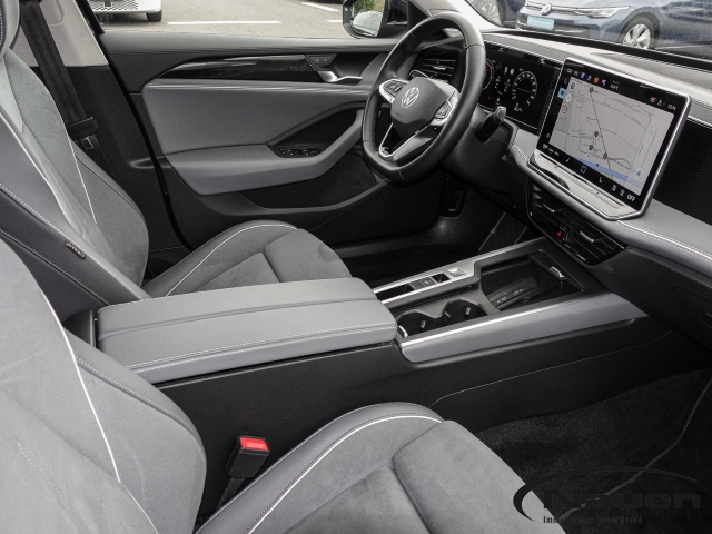 Passat Variant 2.0 TDI *AHK*KAMERA*SHZ+LHZ*LED