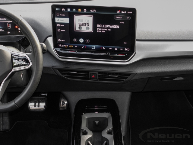 ID.4 Pure Performance *NAVI*KAMERA*SHZ+LHZ*LED*