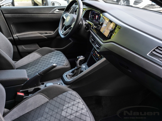 Polo 1.0 TSI R-Line *NAVI*PANO*KAMERA*BEATS*MATRIX*