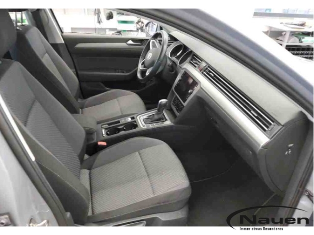 Passat 1.5 TSI DSG Conceptline *NAVI*KAMERA*LED*SHZ*