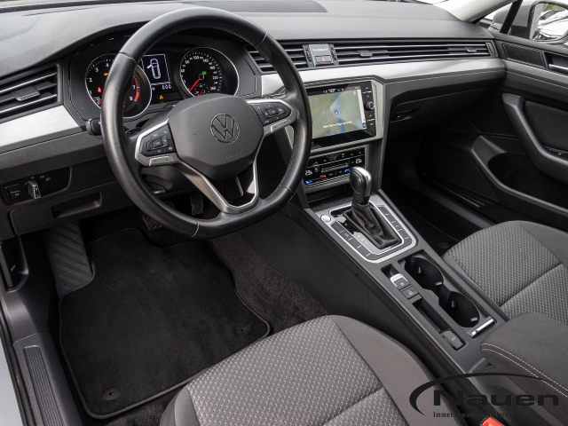 Passat 1.5 TSI DSG Conceptline *NAVI*KAMERA*LED*SHZ*