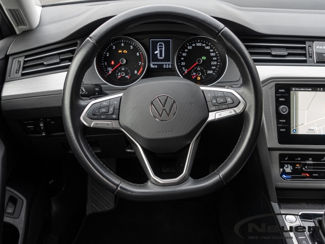 Passat 1.5 TSI DSG Conceptline *NAVI*KAMERA*LED*SHZ*