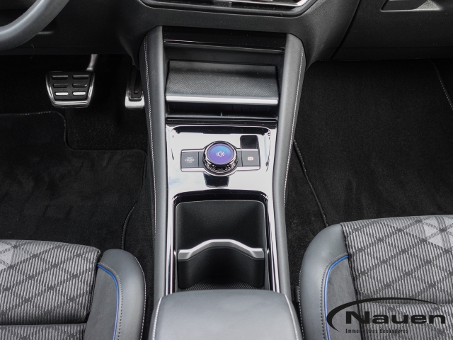 Tiguan 2.0 TSI 4Motion R-Line *AHK*H&K*ACC*MATRIX*NAVI*