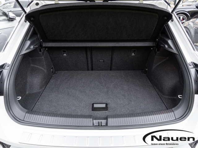 T-Roc R-Line 1.5 TSI DSG *AHK*ACC*ALLWETTER*KAMERA*NAVI*CLIMATR.*