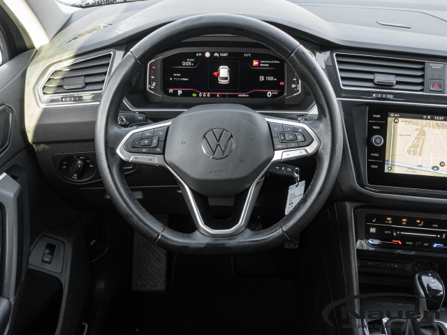 Tiguan 2.0 TDI DSG Elegance, Panorama, Kamera