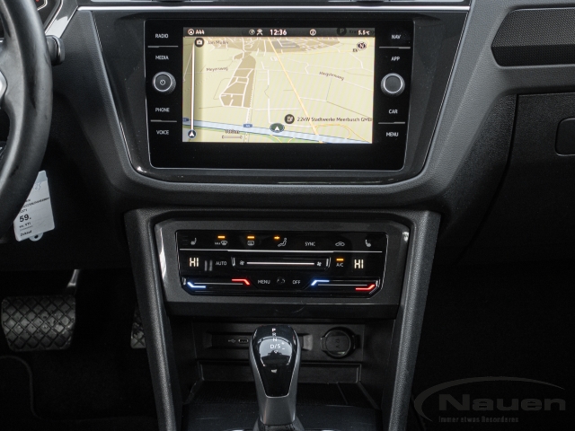 Tiguan 2.0 TDI DSG Elegance, Panorama, Kamera