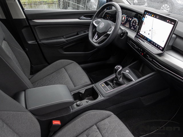 Golf VIII 1.5 TSI 6-Gang Life, HUD, Panorama