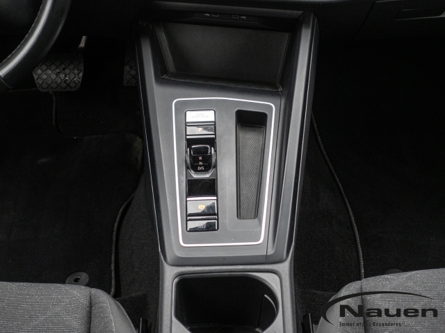 Golf VIII 2.0 TDI Life *LED*PDC*KLIMA*