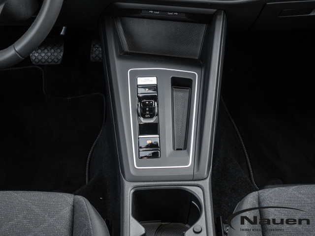 Golf Variant Life DSG *NAVI*LED*ACC*LHZ+SHZ*