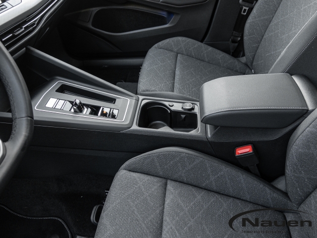 Golf Variant Life DSG *NAVI*LED*ACC*LHZ+SHZ*