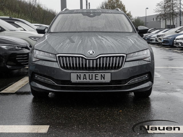 Superb Combi 2.0 TDI Style StandHZG AHK Navi Digitales Cockpit