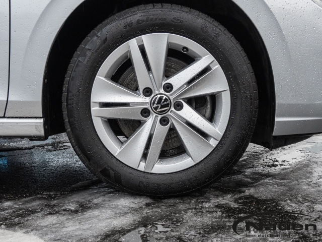 Golf Variant VIII 2.0 TDI *PDC*LHZ*TEMPOMAT*LED*