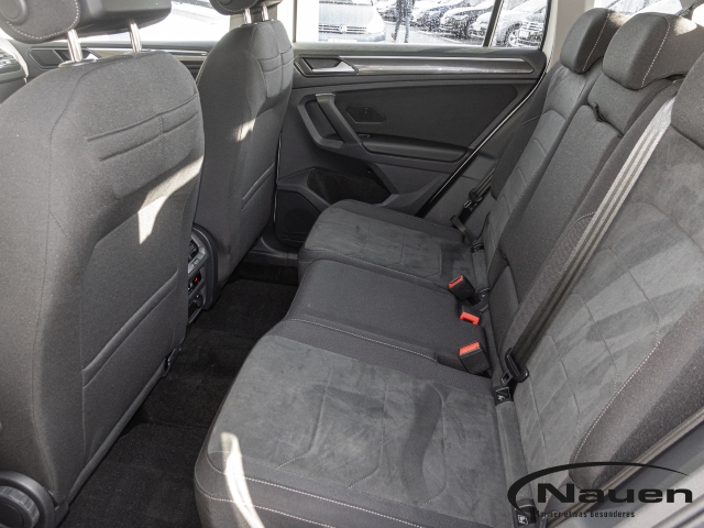 Tiguan 2.0 TSI Elegance 4Motion *AHK*ACC*KAMERA*NAVI*
