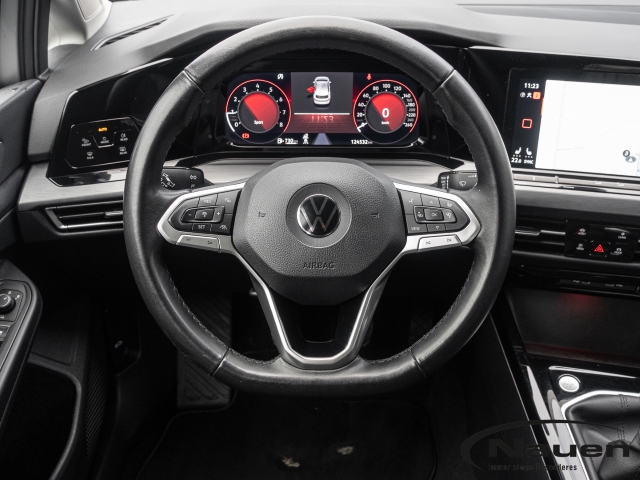 Golf VIII 1.5 TSI Style, AHK,Kamera,Navi,