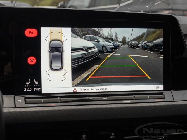 Golf VIII 1.5 TSI Style, AHK,Kamera,Navi,