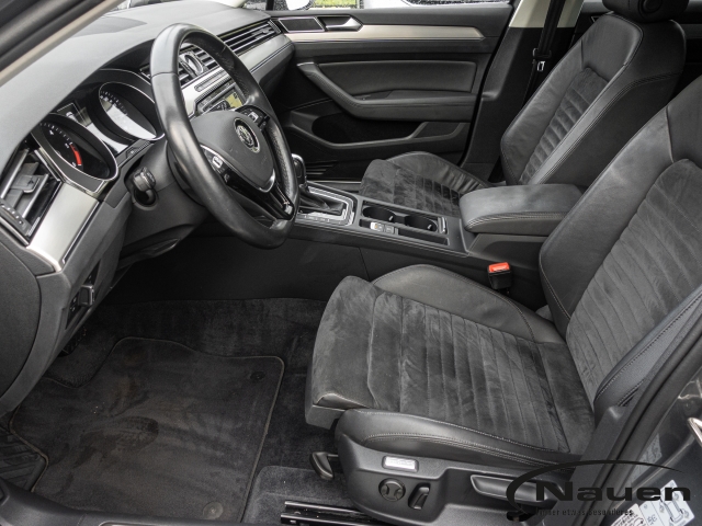 Passat Variant 2.0 TDI R-Line Highline *ACC*NAVI*LED*CLIMATR.*