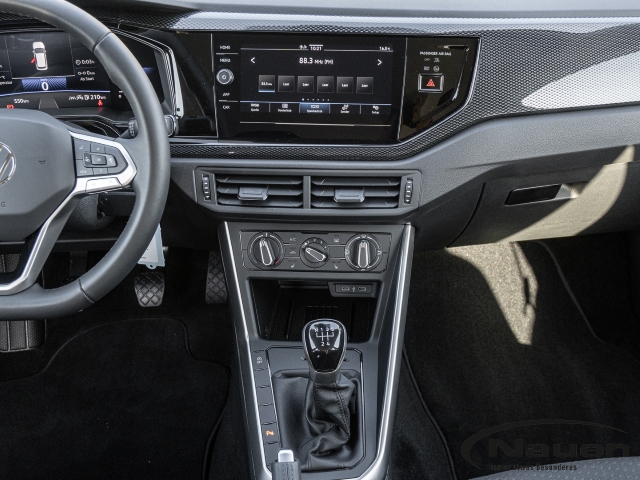 Polo Life *ALLWETTER*SHZ*LED*PDC*DAB*KLIMA*