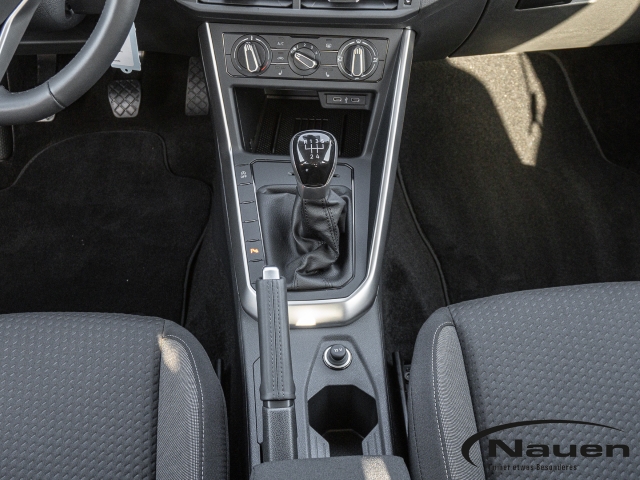 Polo Life *ALLWETTER*SHZ*LED*PDC*DAB*KLIMA*