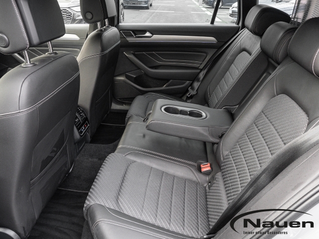Passat Variant R-Line 2.0 TDI DSG *AHK*ACC*IQ-DRIVE*KAMERA*
