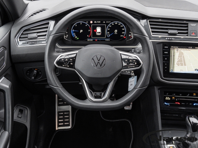 Tiguan Allspace 4Motion R-Line DSG *ACC*NAVI*H&K*MATRIX*
