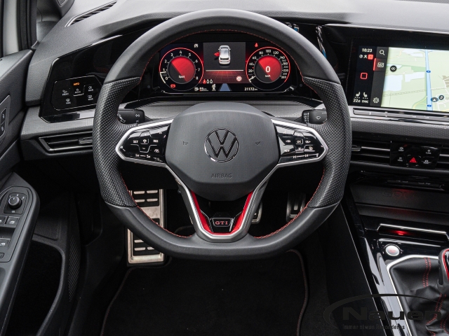 Golf GTI VIII *ACC*NAVI*KAMERA*SHZ+LHZ*CLIMATRONIC*