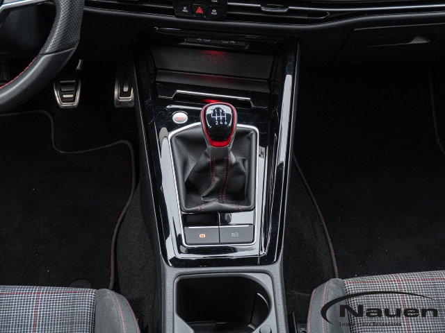 Golf GTI VIII *ACC*NAVI*KAMERA*SHZ+LHZ*CLIMATRONIC*
