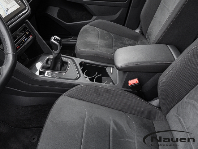 Tiguan Elegance 2.0 TDI *AHK*MATRIX*NAVI*LED*SHZ*