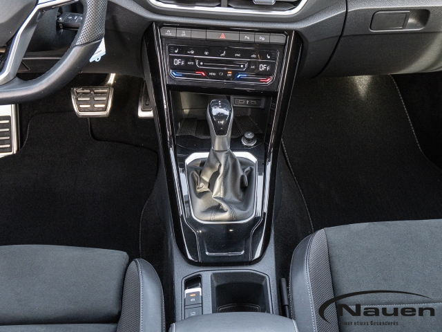 T-Roc R-Line 1.5 TSI DSG *AHK*NAVI*SHZ*LED*CLIMATRONIC*