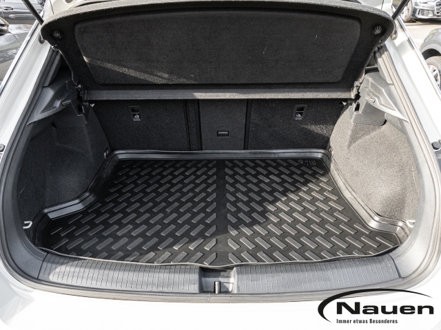 T-Roc R-Line 1.5 TSI DSG *AHK*NAVI*SHZ*LED*CLIMATRONIC*