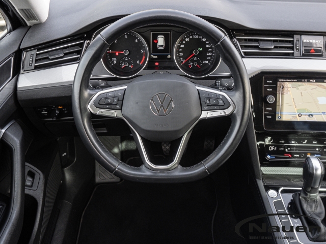 Passat Variant 2.0 TDI DSG *ACC*NAVI*LED*SHZ*KAMERA*APP-CONNECT*