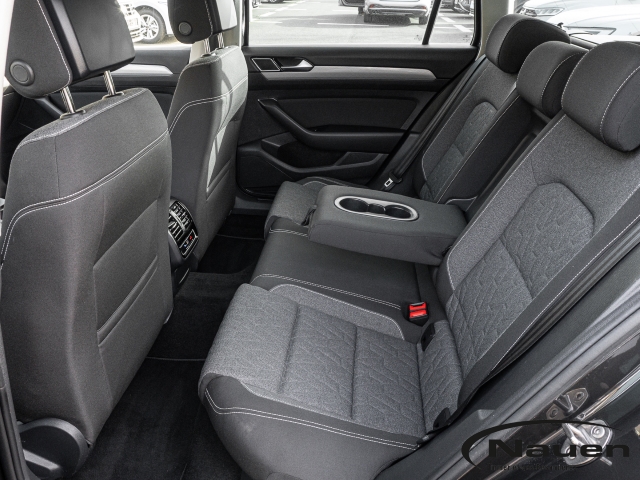 Passat Variant 2.0 TDI DSG *ACC*NAVI*LED*SHZ*KAMERA*APP-CONNECT*